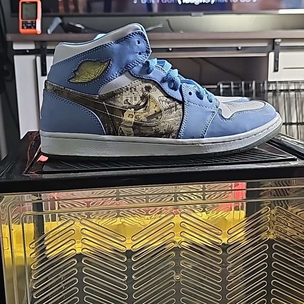 2007 Air Jordan 1 Retro Alpha 'White University Blue' size 10